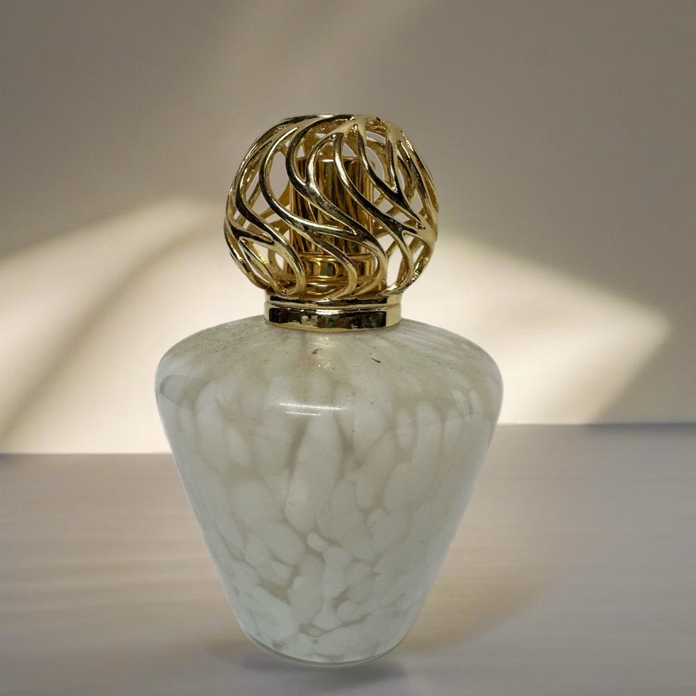 Vintage Home & Garden Party Art Glass Fragrance Lamp